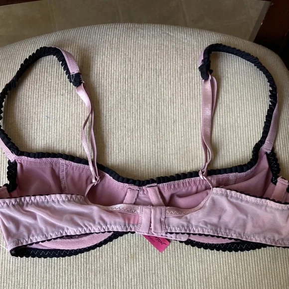 Betsey Johnson lavender rose silky bra size 34 a - Picture 4 of 9